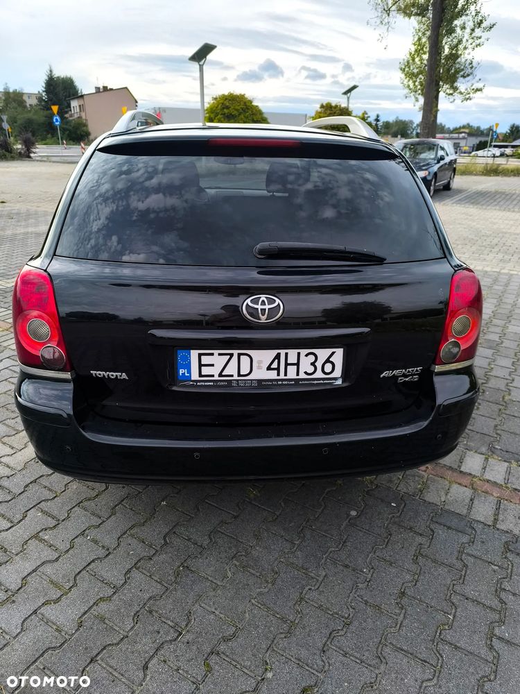 Toyota Avensis 2.0 D-4D - 6