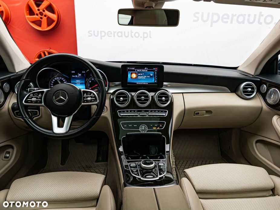 Mercedes-Benz Klasa C 300 9G-TRONIC - 13
