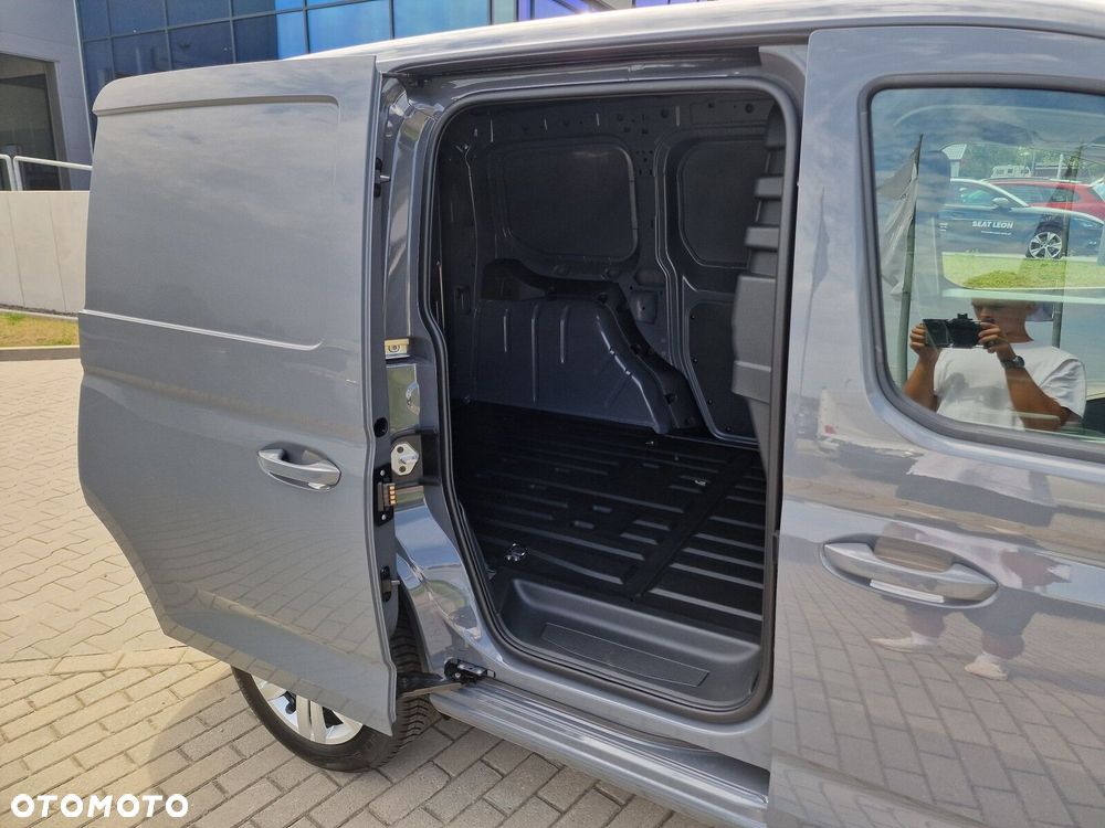 Volkswagen Caddy 2.0 TDI DSG - 12