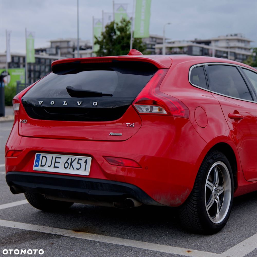 Volvo V40 T4 Kinetic - 19