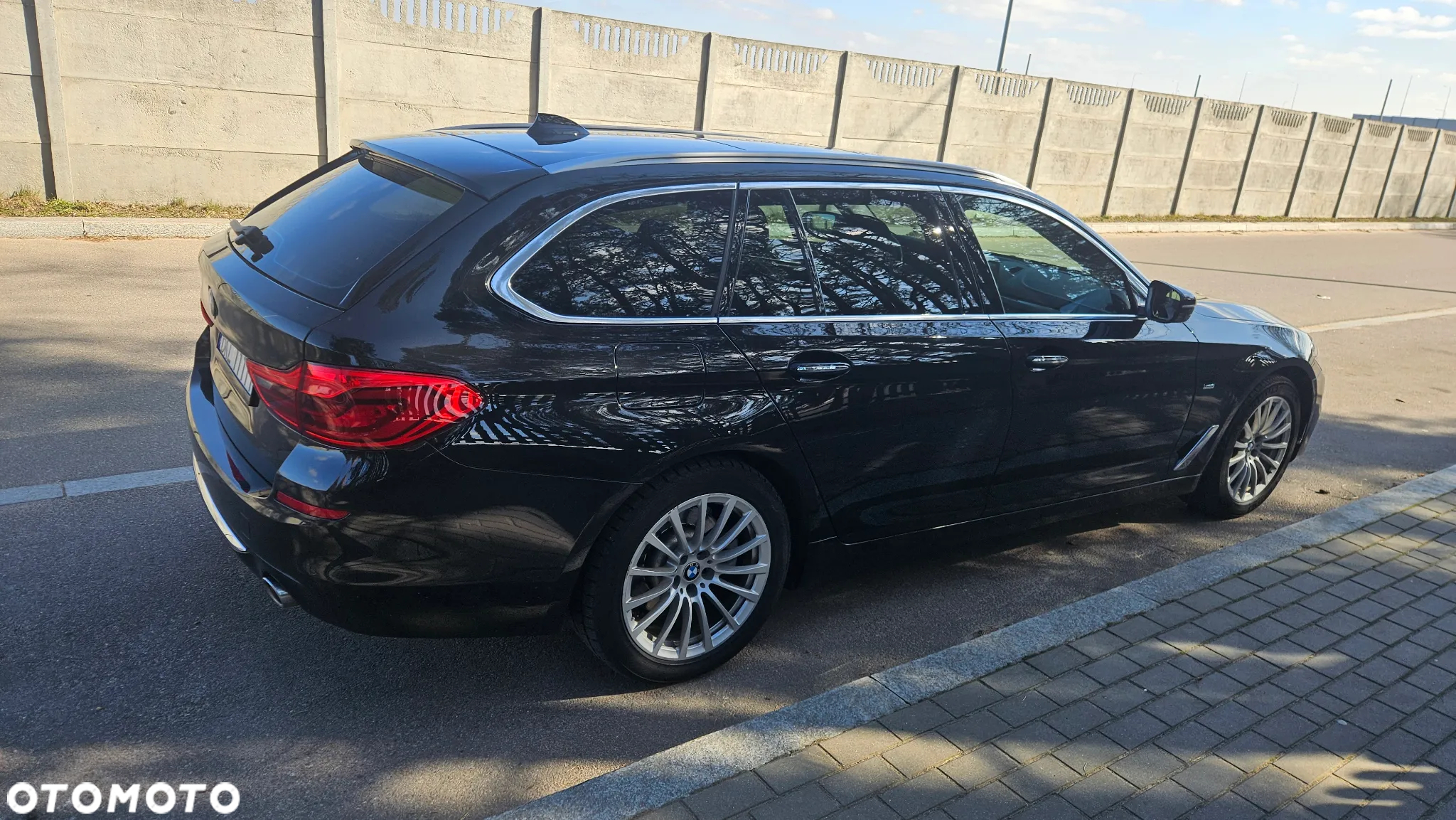 BMW Seria 5 520d Touring Luxury Line - 14