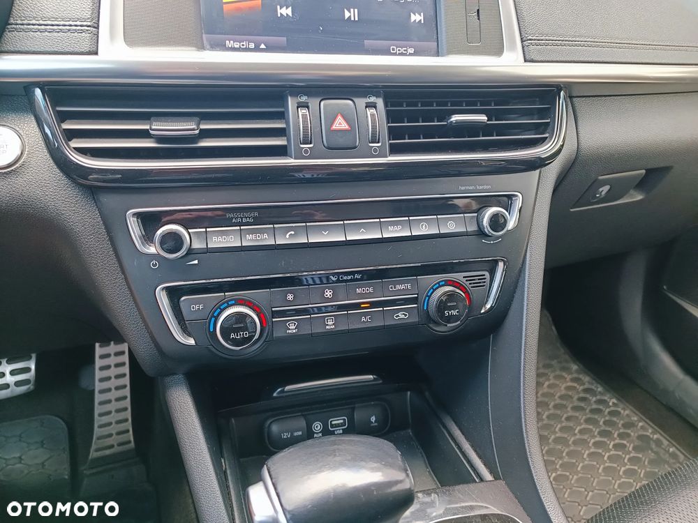 Kia Optima 1.7 CRDI DCT Business Supreme - 24