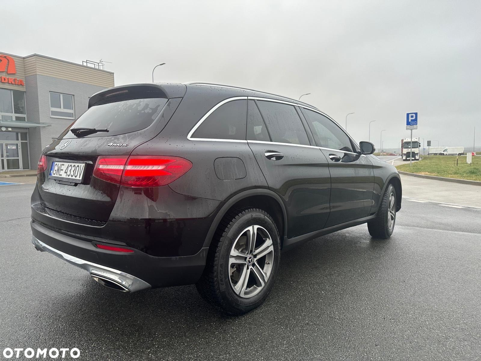 Mercedes-Benz GLC 300 Coupe 4Matic 9G-TRONIC - 7