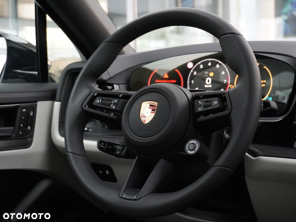 Porsche Cayenne E-Hybrid PHEV Black Edition - 38