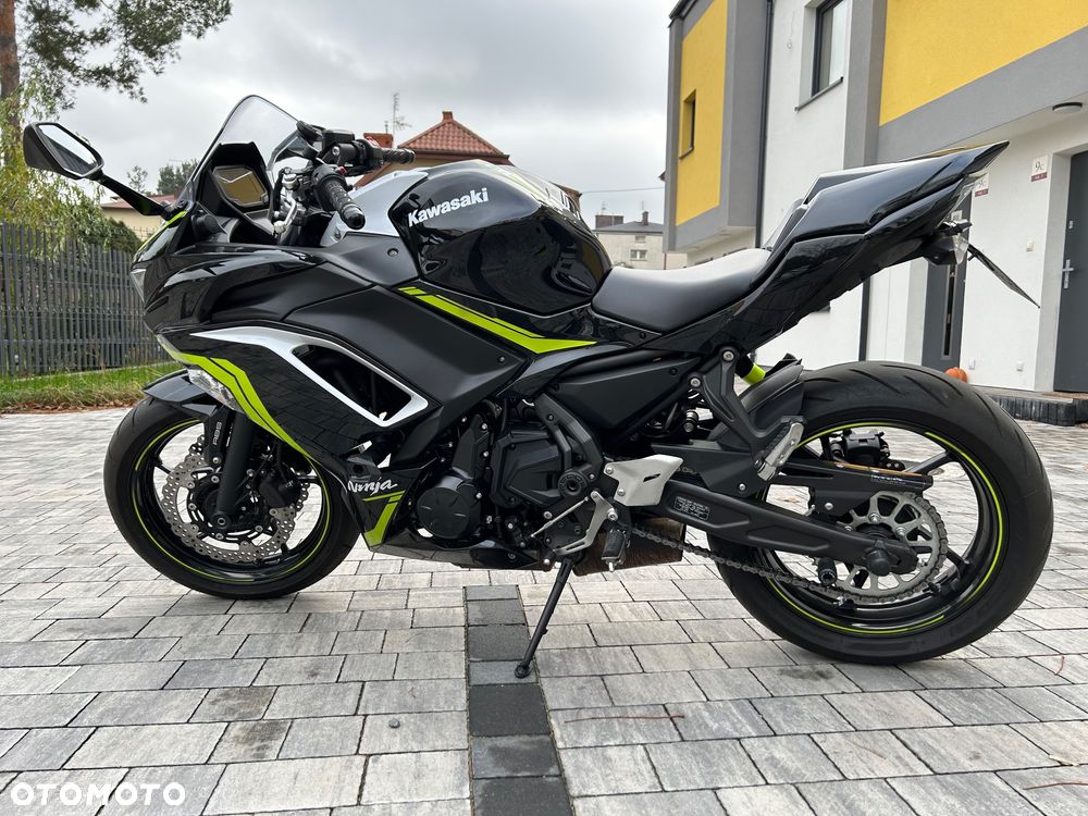 Kawasaki Ninja - 4