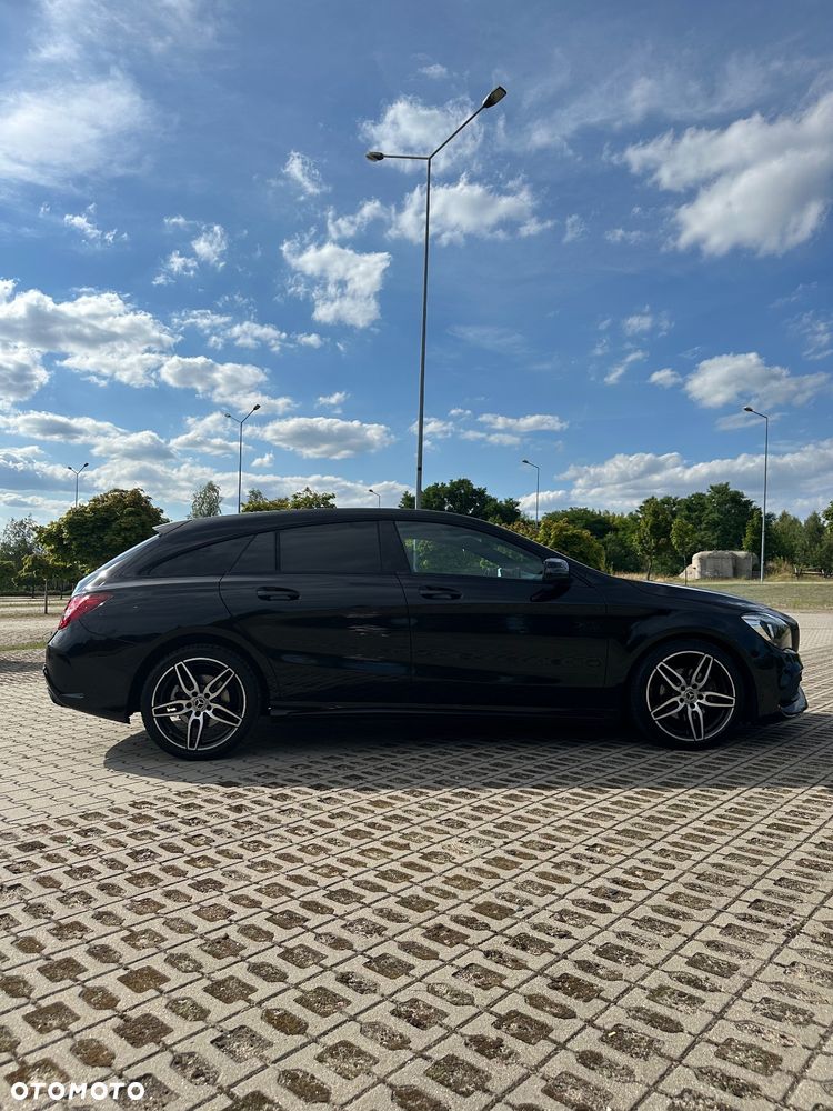 Mercedes-Benz CLA Shooting Brake 180 7G-DCT AMG Line - 11