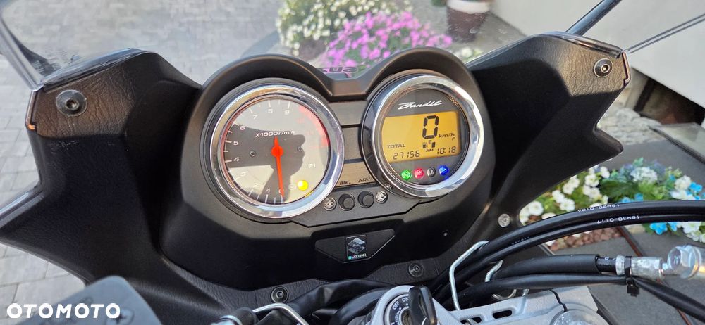 Suzuki Bandit - 10