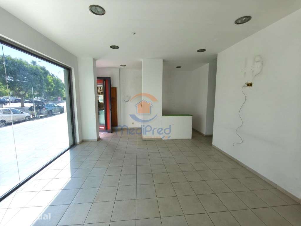 Loja com 152m² na Quinta da Memória | Odivelas - Grande imagem: 2/14