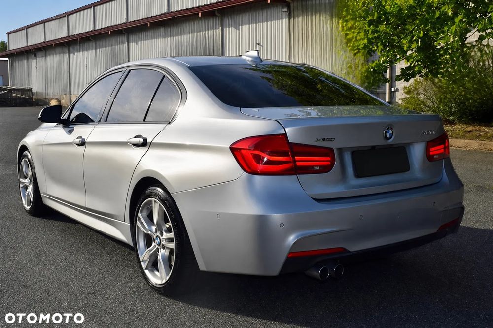 BMW Seria 3 330i xDrive Edition M Sport Shadow - 3