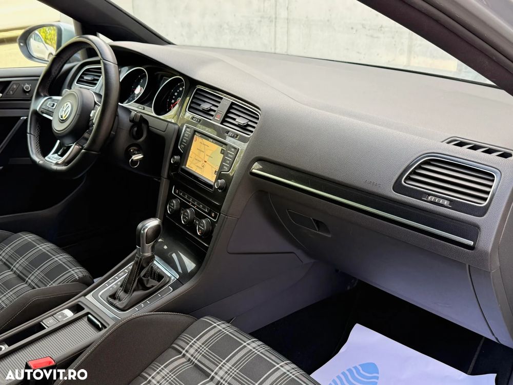 Volkswagen Golf 2.0 TDI DSG GTD - 12