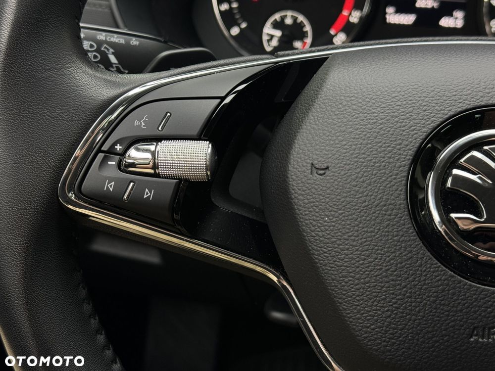 Skoda Octavia 2.0 TDI Ambition DSG - 24