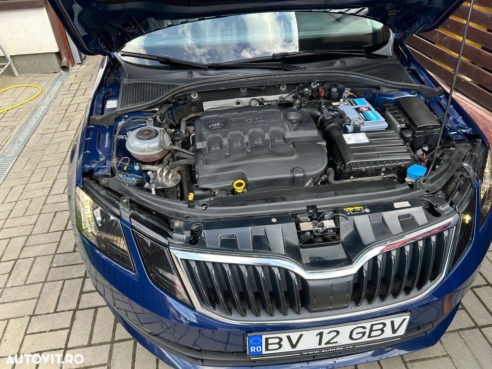 Skoda Octavia 1.6 TDI Active - 8