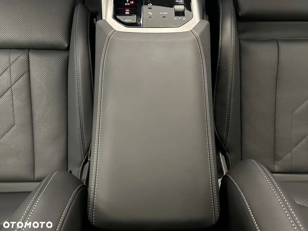 BMW X3 xM50 mHEV - 23