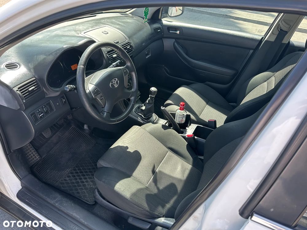 Toyota Avensis 2.0 D-4D Luna - 9