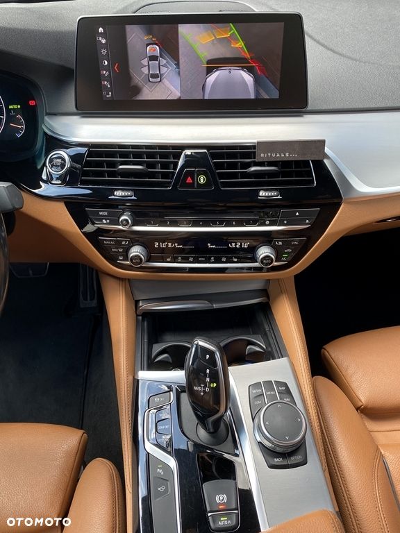 BMW Seria 5 530d xDrive M Sport sport - 30