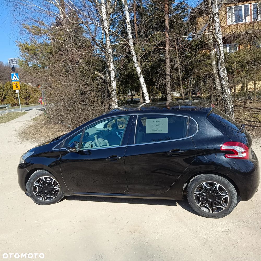 Peugeot 208 - 3