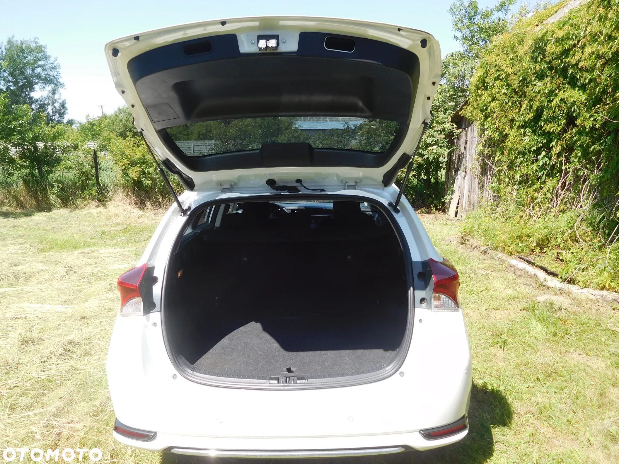 Toyota Auris 1.6 D-4D Premium - 17