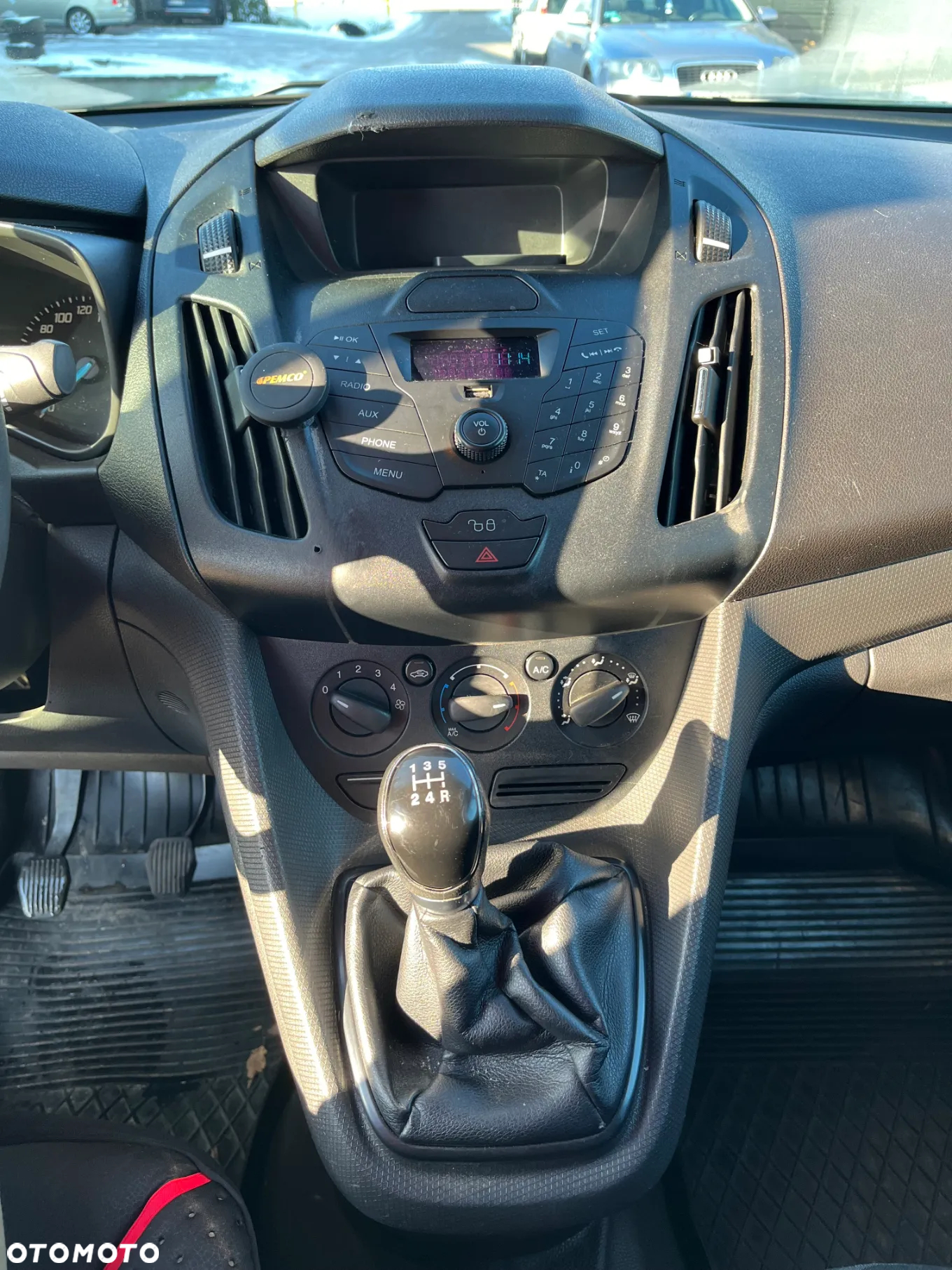 Ford Transit Connect - 19