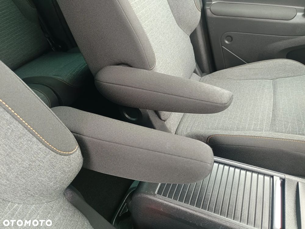 Citroën Berlingo Multispace BlueHDi 120 S&S SHINE - 32