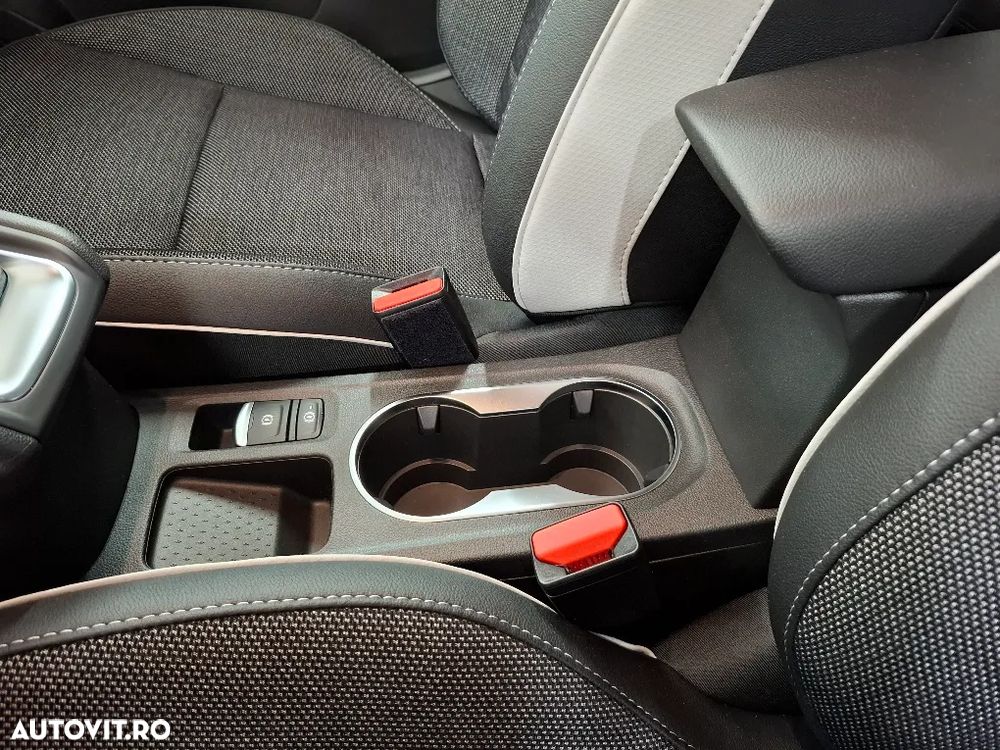 Renault Captur 140 MHEV Techno - 16