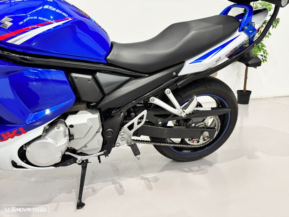 Suzuki GSX 650 F - 6