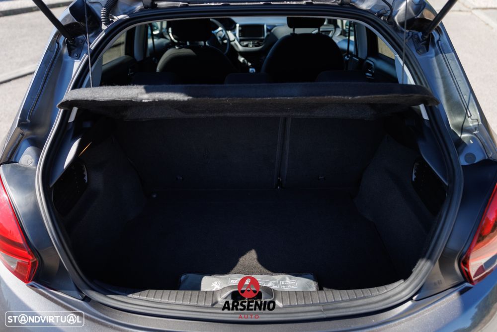 Peugeot 208 1.5 BlueHDi Signature - 42