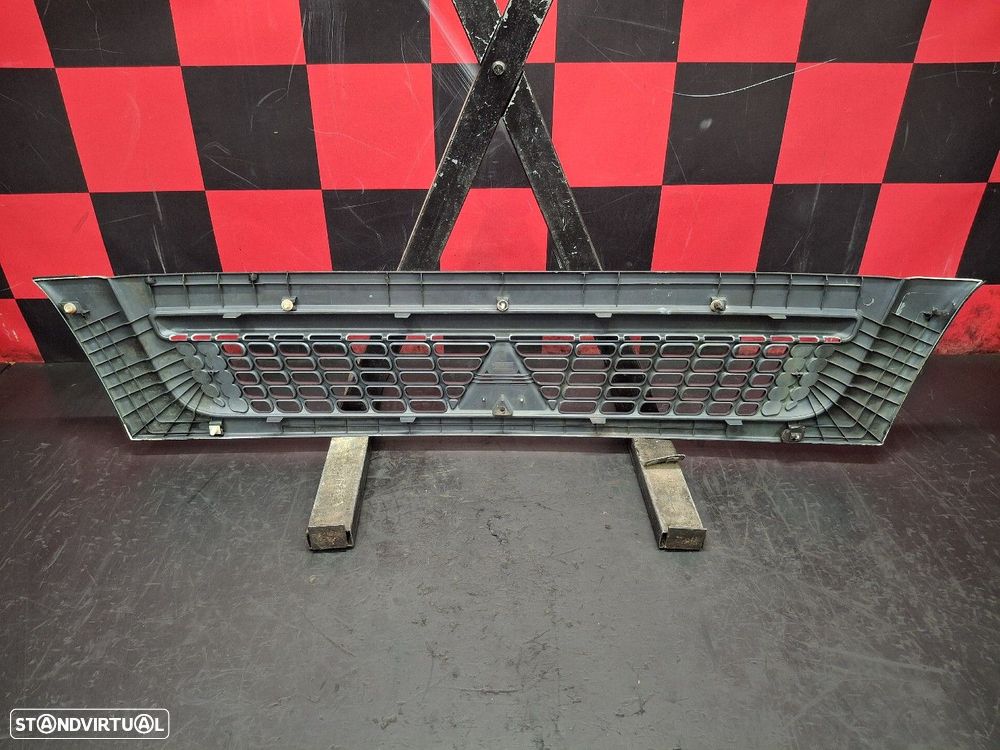 Grelha Da Frente Fuso (Mitsubishi) Canter - 2