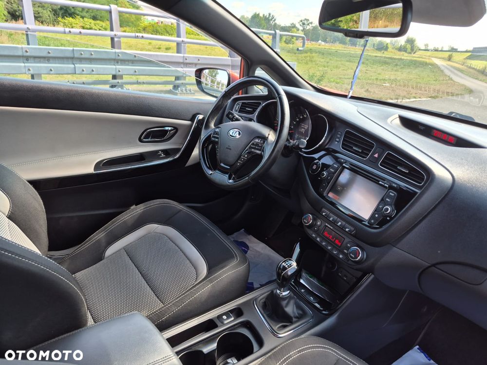 Kia Ceed 1.6 GDI Platinum Edition - 7