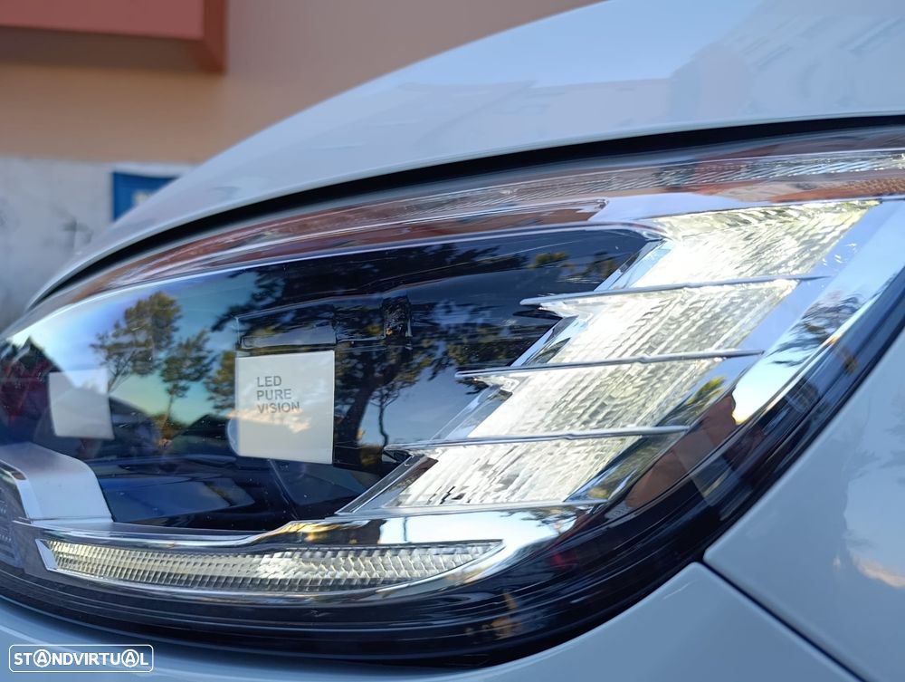 Renault Grand Scénic dCi 110 EDC Paris - 9