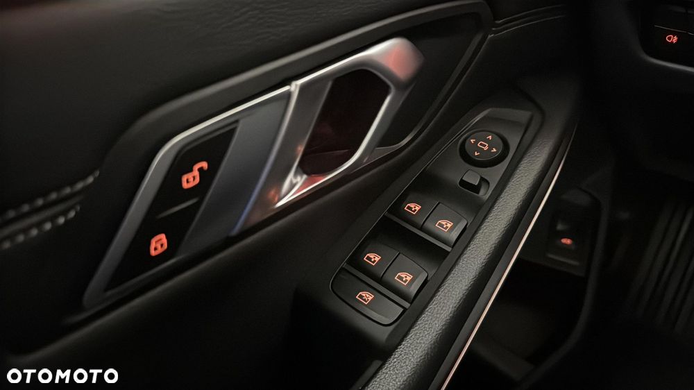 BMW Seria 3 318i - 27