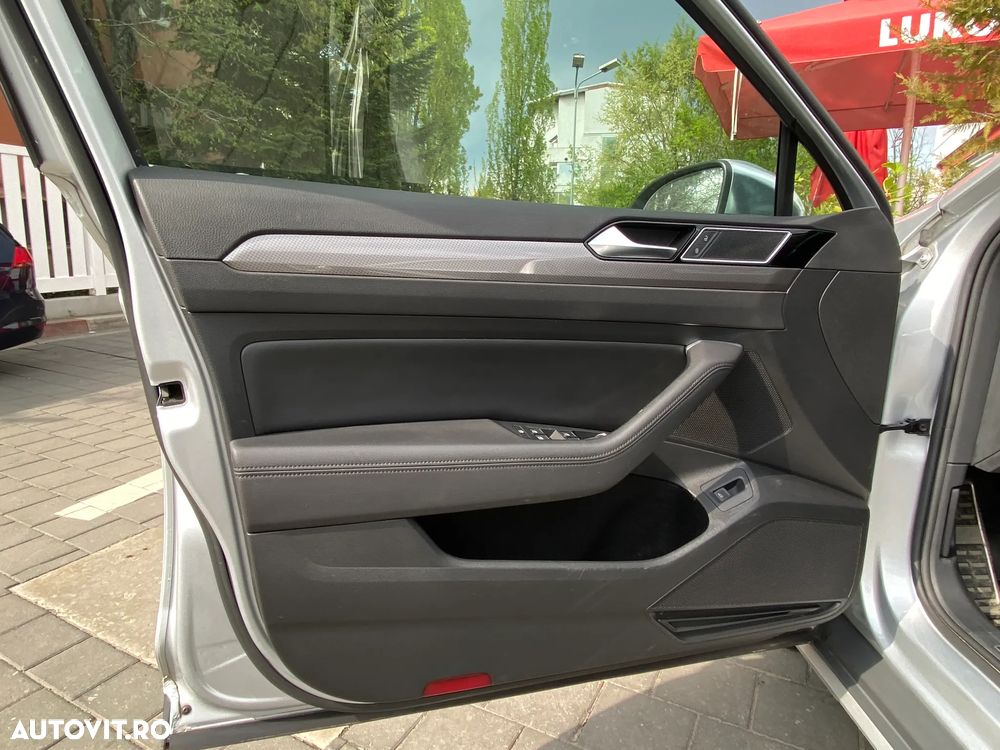 Volkswagen Passat Alltrack 2.0 TDI 4Motion - 32