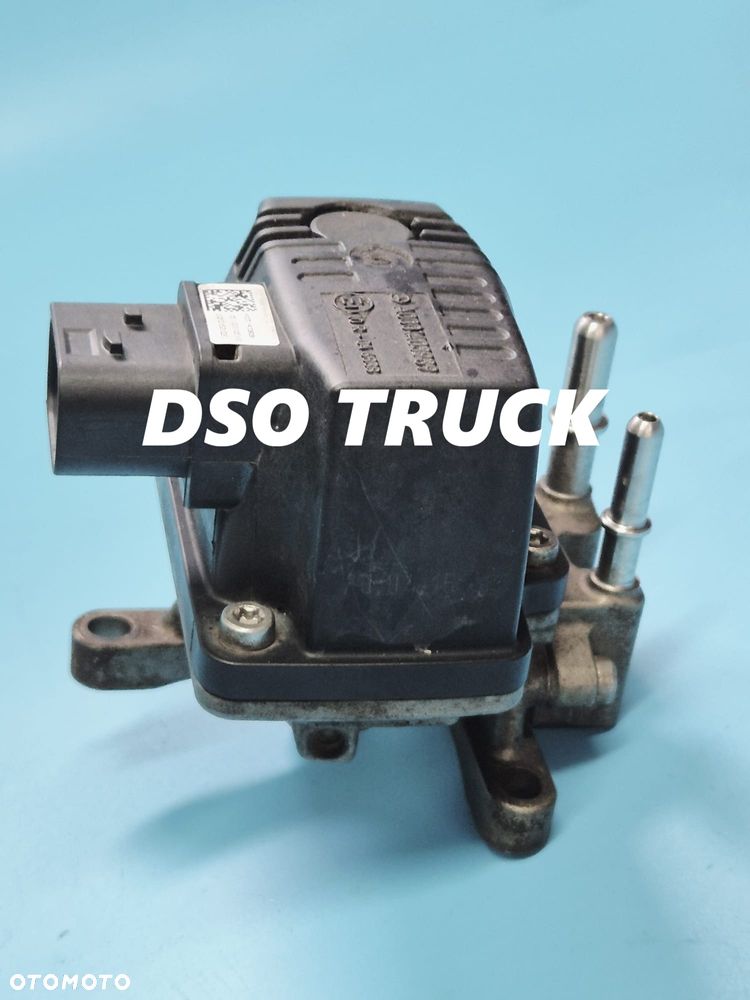 DOZOWNIK WTRYSKIWACZ ADBLUE A0001403939 MERCEDES ACTORS MP4 - 3