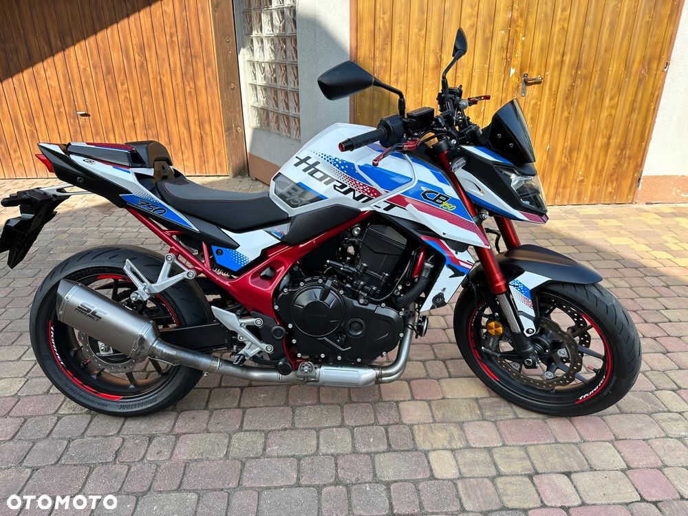 Honda CB - 1