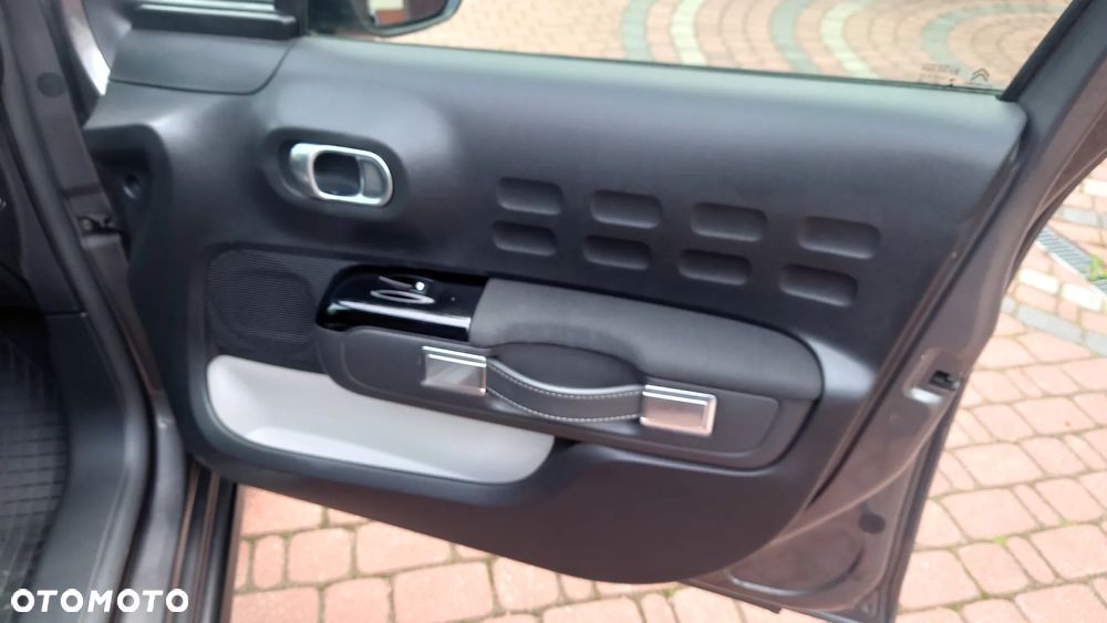 Citroën C3 1.2 PureTech Shine - 22