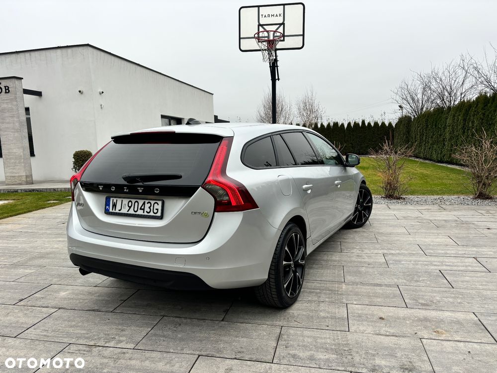 Volvo V60 DRIVe - 15