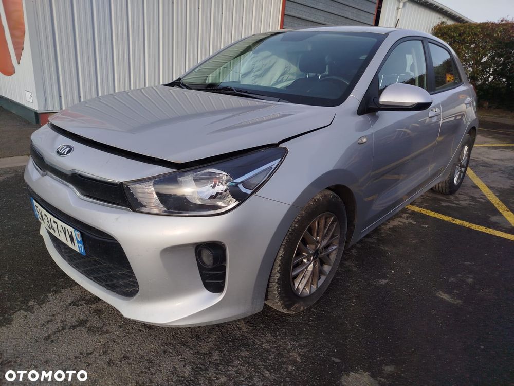 Kia Rio - 1