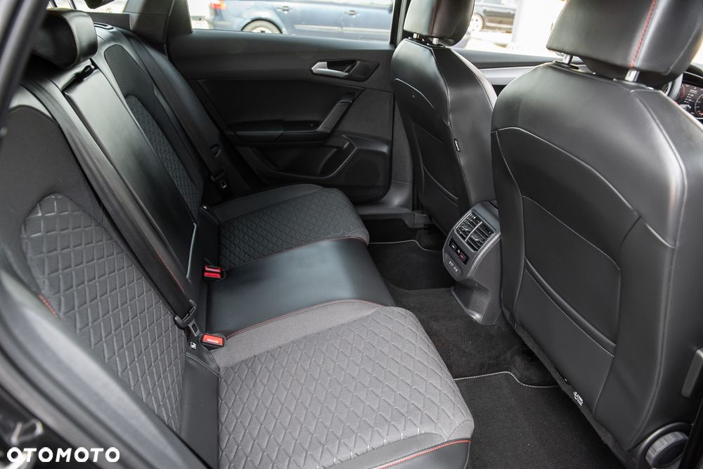 Seat Leon Sportstourer 1.5 eTSI ACT OPF DSG FR - 33