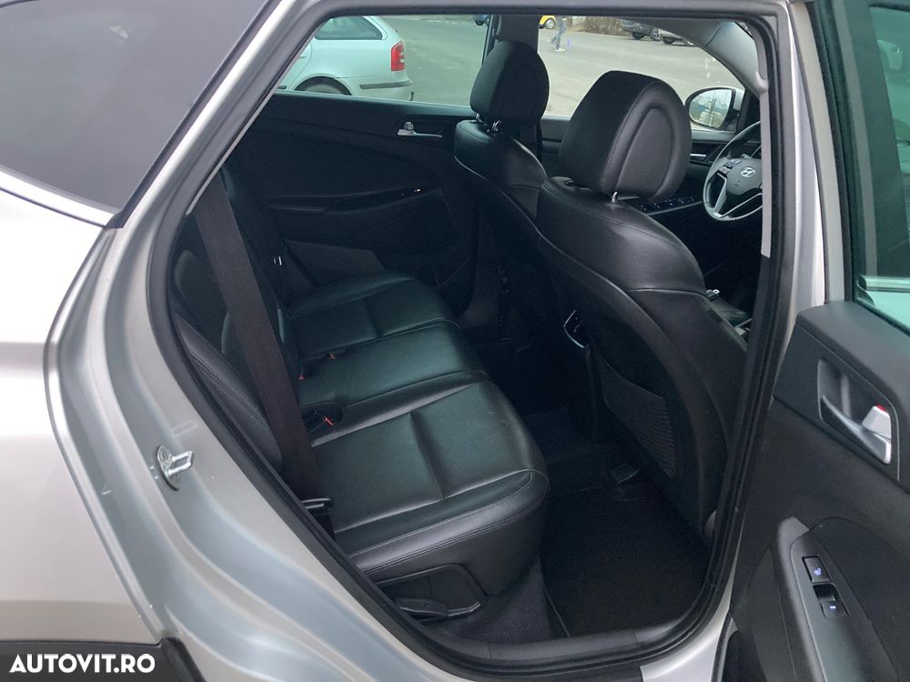 Hyundai Tucson 2.0 CRDI 4WD Premium - 25