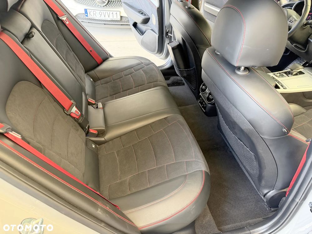 Kia Stinger 3.3 T-GDI V6 GT Prestige Line AWD - 9
