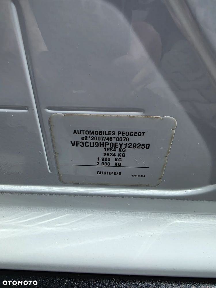 Peugeot 2008 1.6 BlueHDi Allure - 26