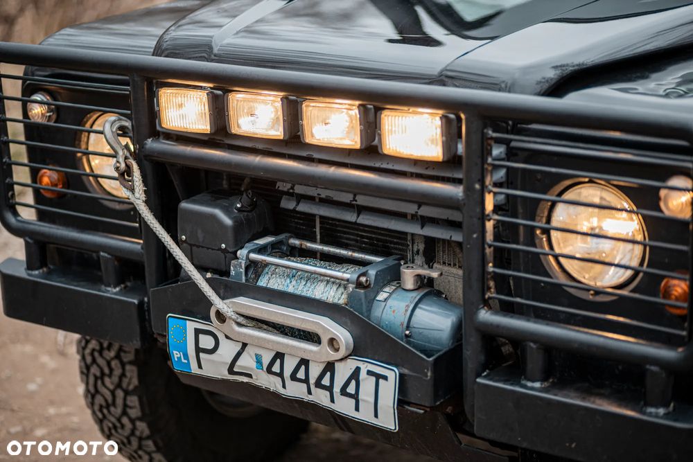 Land Rover Defender - 11