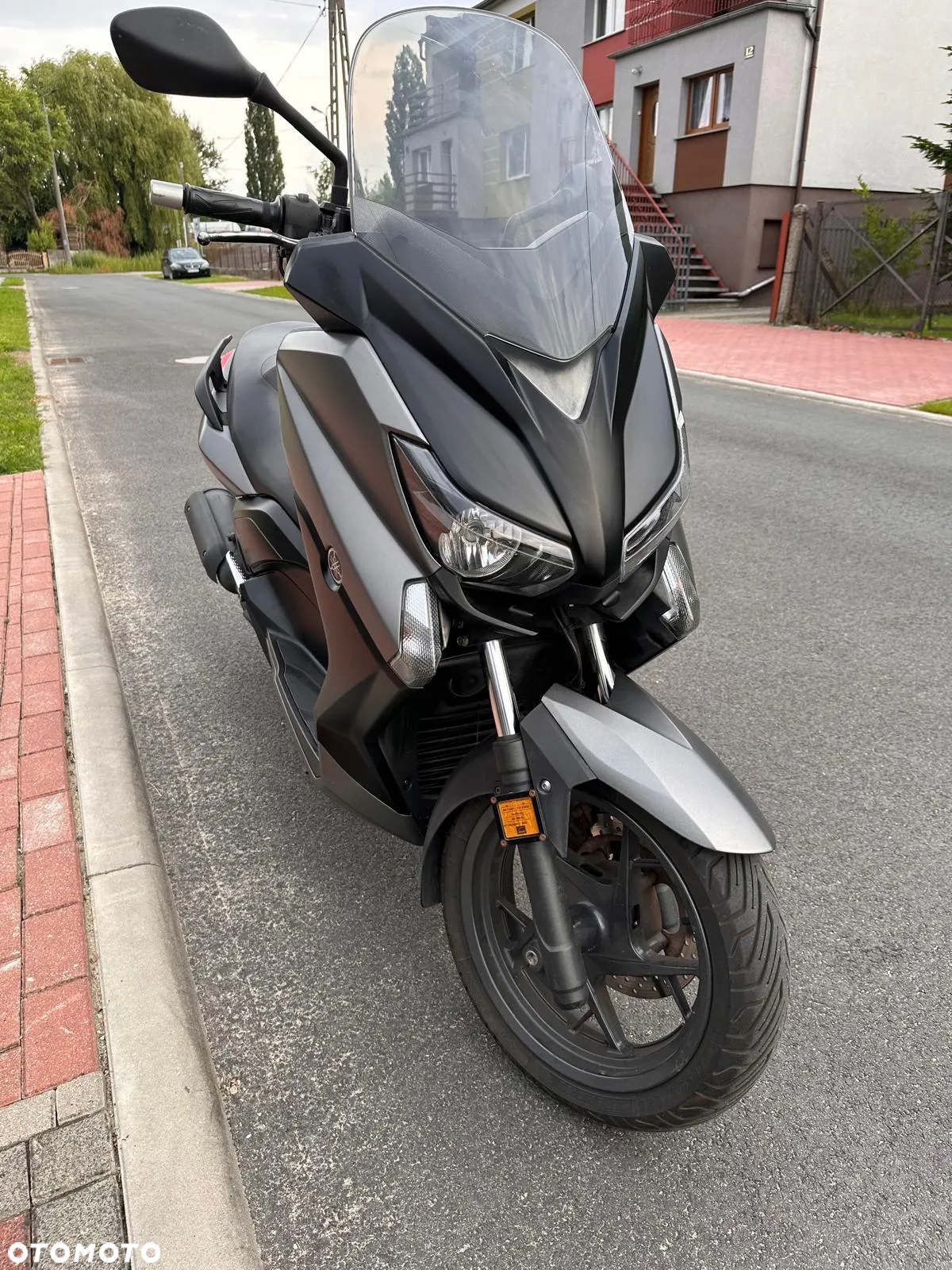Yamaha X-max - 9
