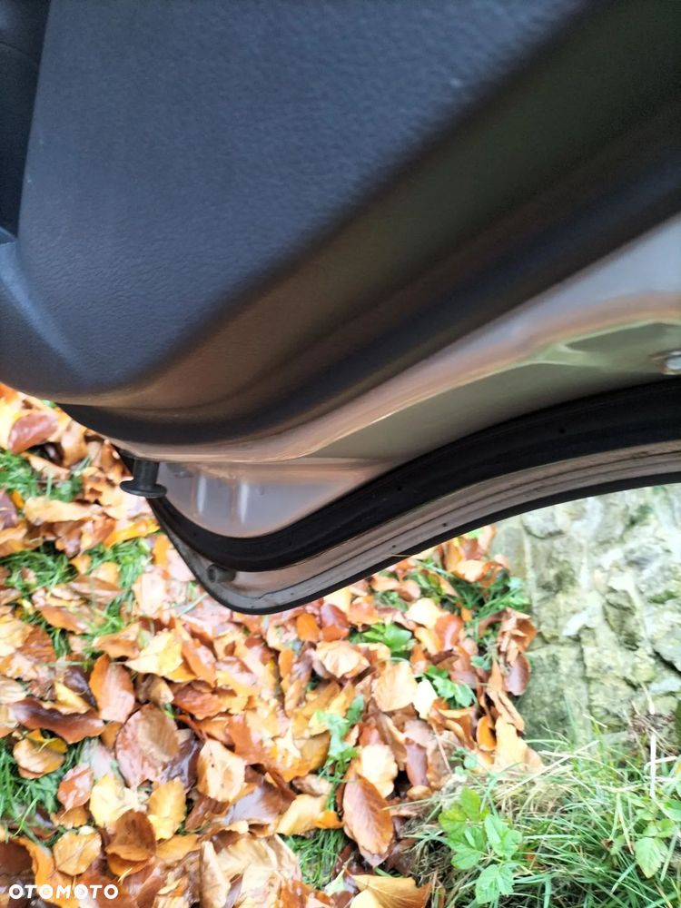 Subaru Impreza 2.0 RA - 16