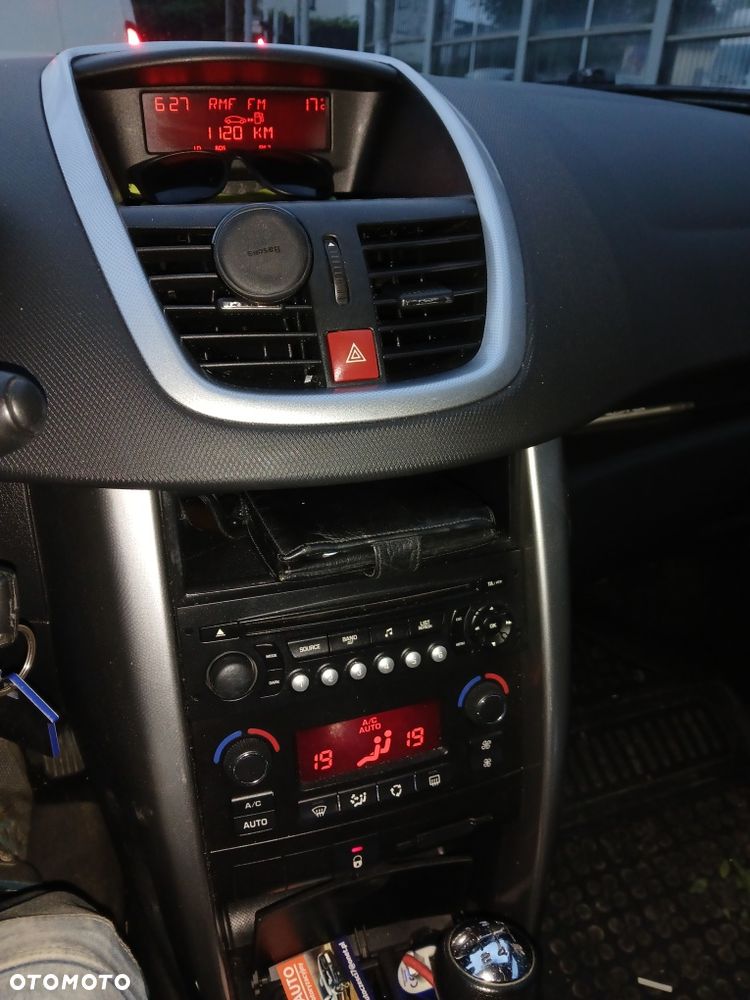 Peugeot 207 - 5