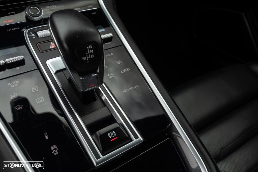 Porsche Panamera Sport Turismo 4 E-Hybrid - 35