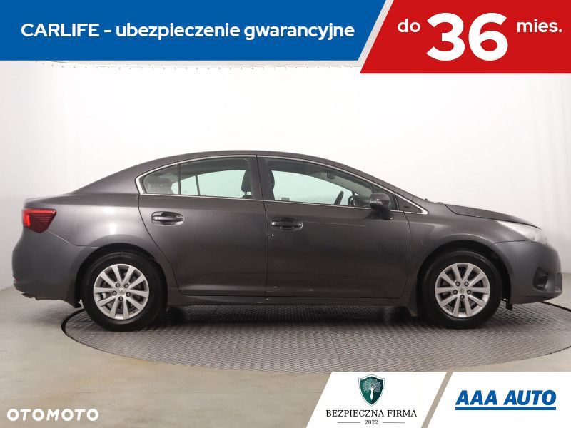Toyota Avensis - 8