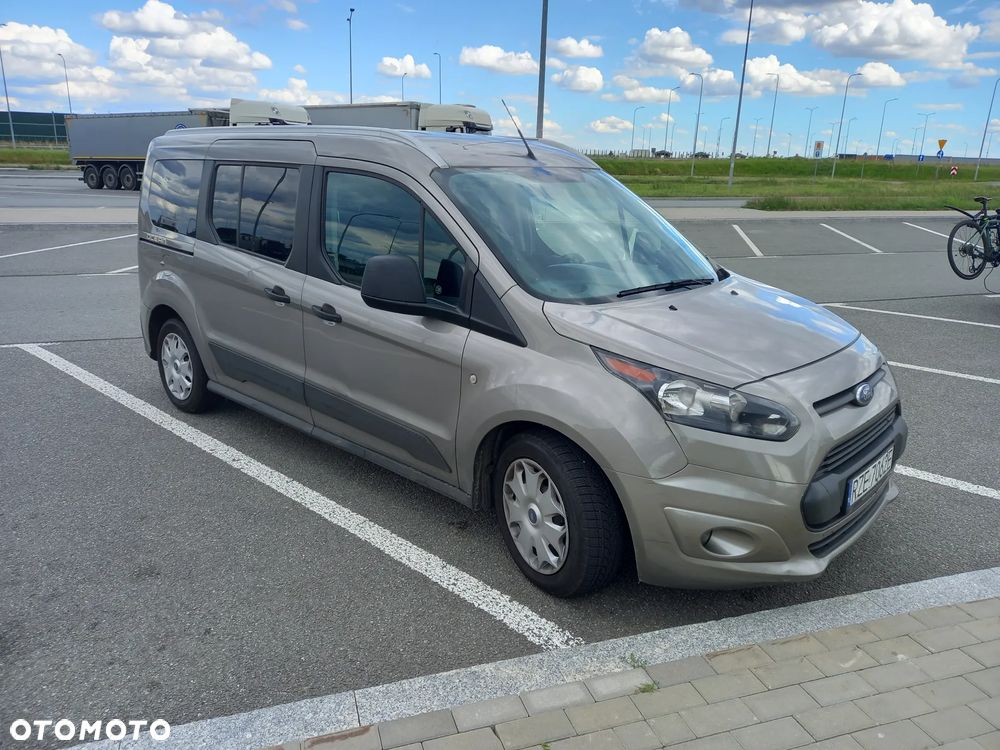 Ford Tourneo Connect Grand - 39