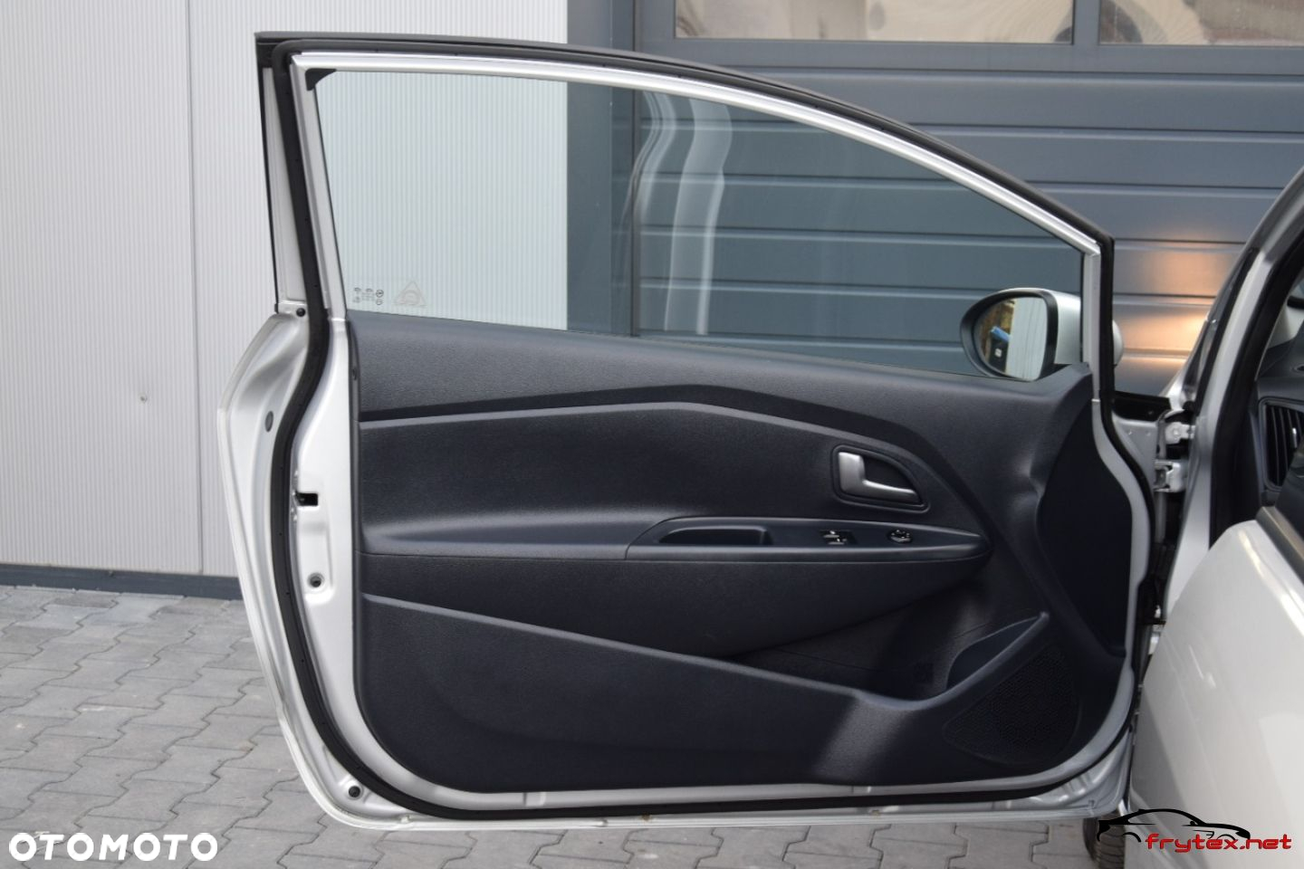 Kia Rio - 16