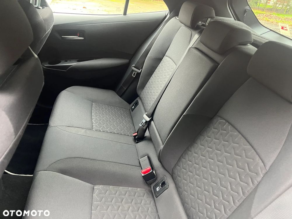 Toyota Corolla - 12