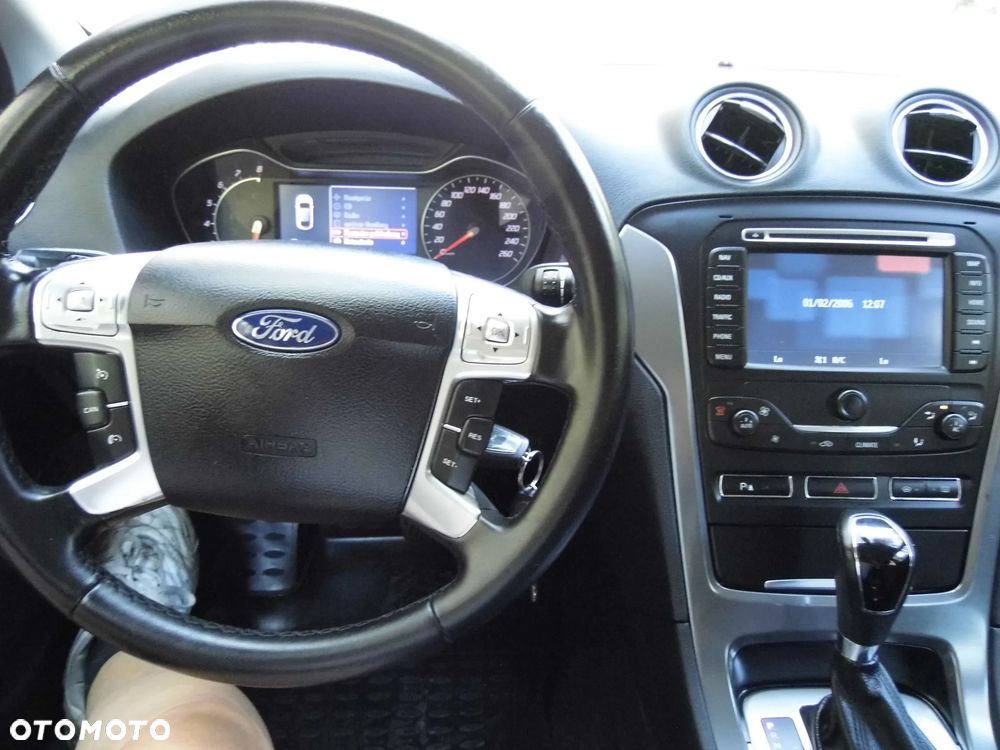 Ford Mondeo 2.0 T Ghia MPS6 - 31